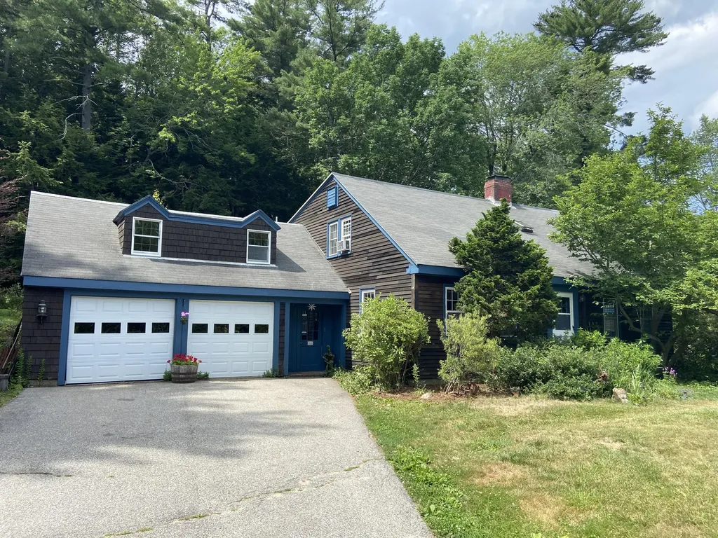 105 Brook Road Falmouth ME 04105