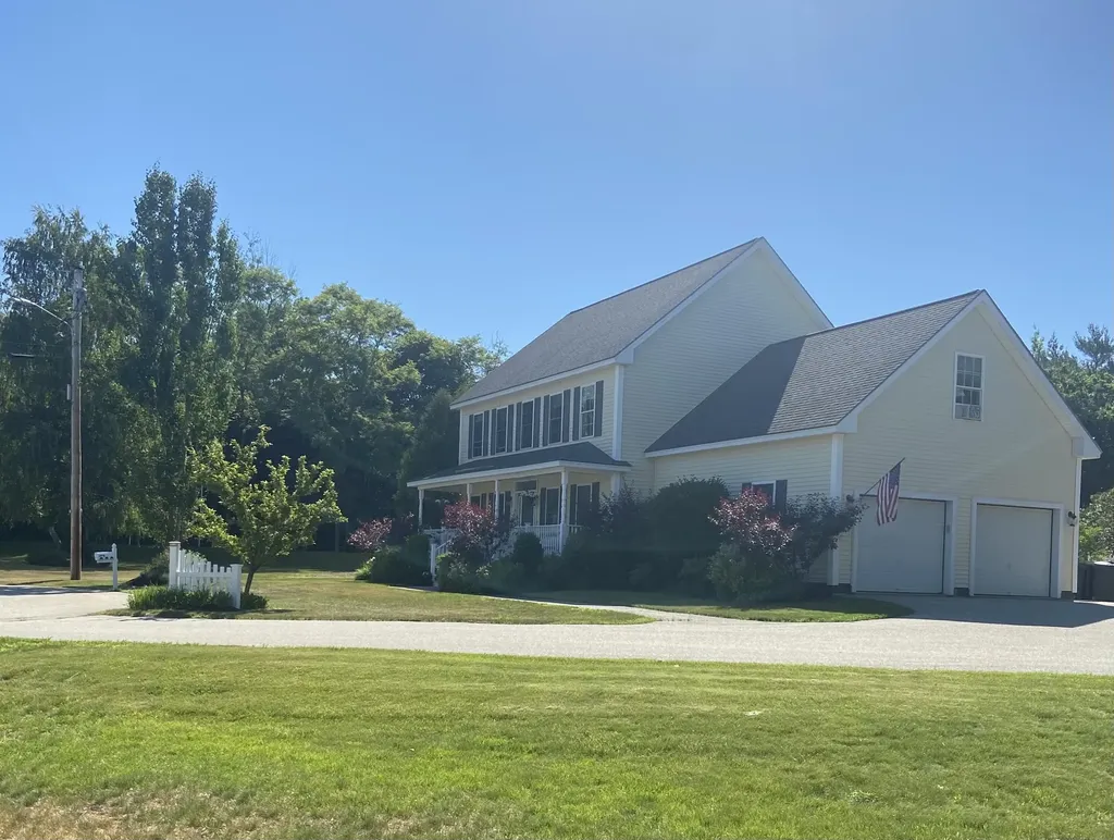 200 Chickadee Drive Veazie ME 04401