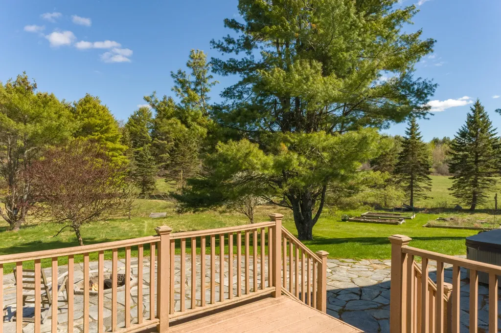 227 Ledge Road Yarmouth ME 04096