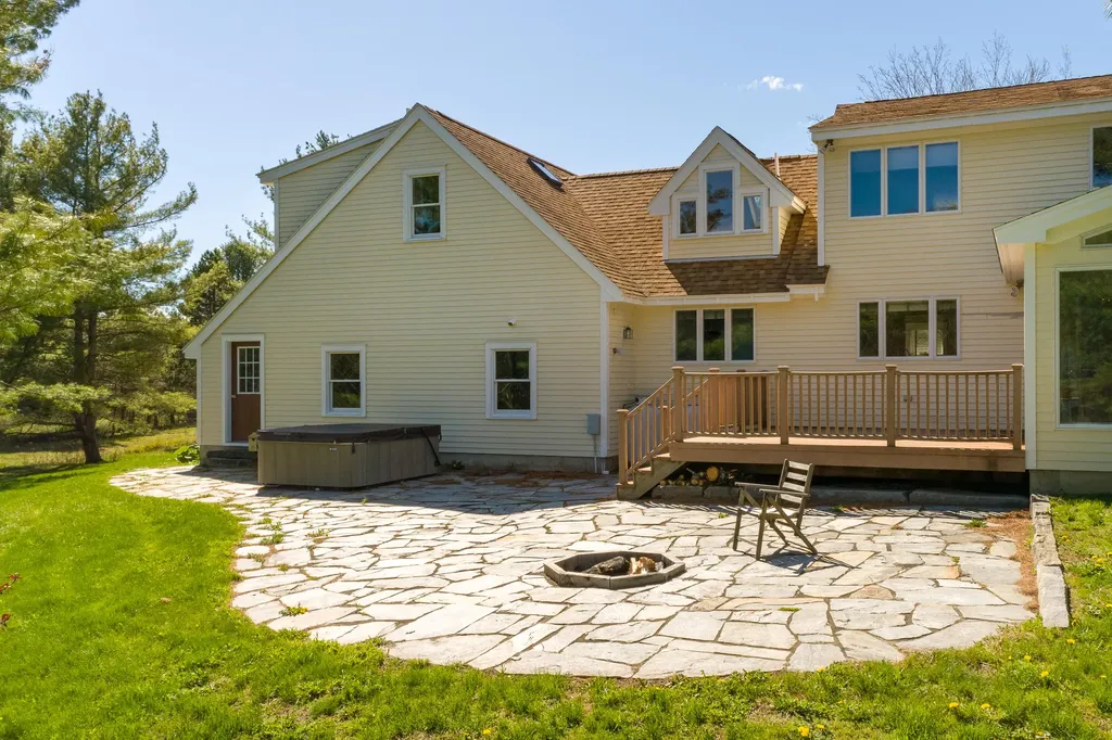 227 Ledge Road Yarmouth ME 04096