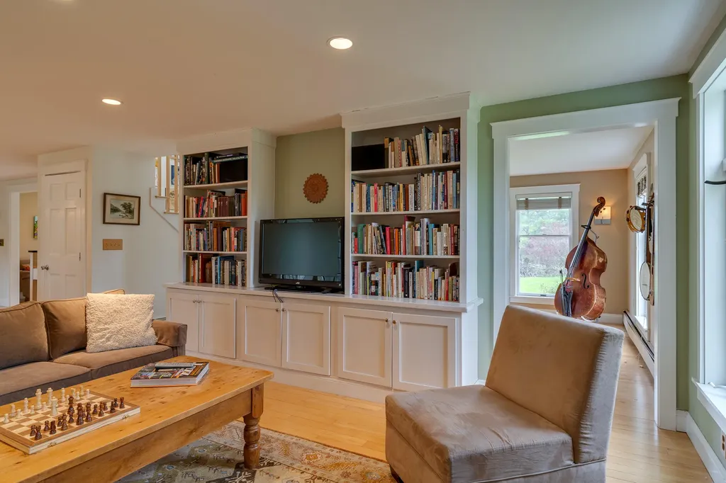 227 Ledge Road Yarmouth ME 04096