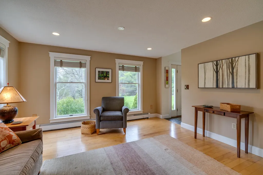 227 Ledge Road Yarmouth ME 04096