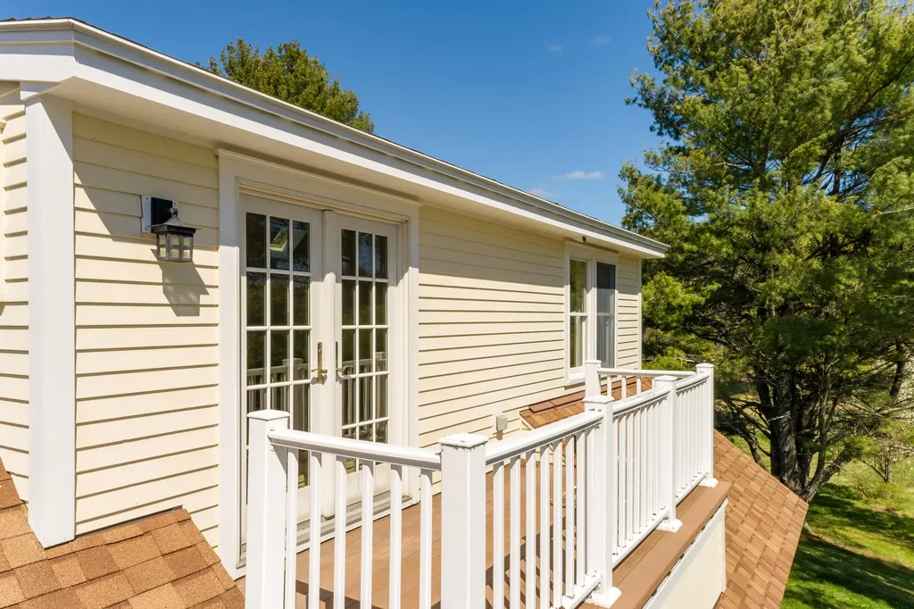 227 Ledge Road Yarmouth ME 04096
