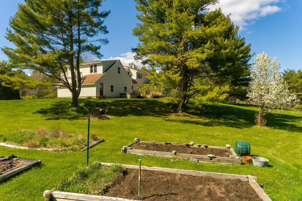 227 Ledge Road Yarmouth ME 04096