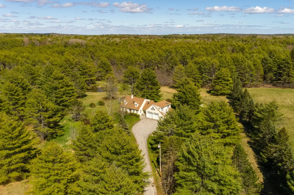 227 Ledge Road Yarmouth ME 04096