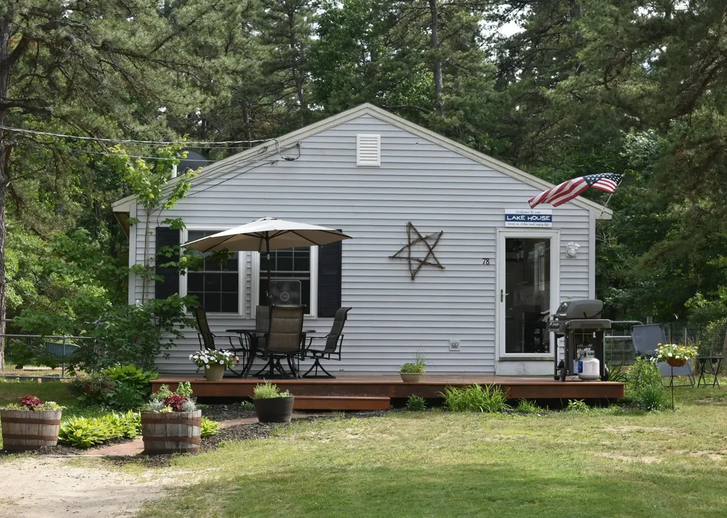 78 Long Causeway Waterboro ME 04087