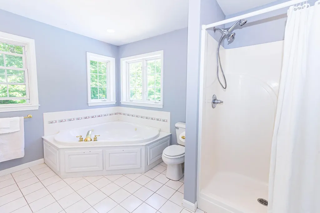 137 Vogel Road Raymond ME 04071