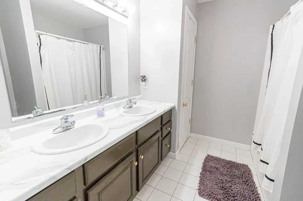 137 Vogel Road Raymond ME 04071