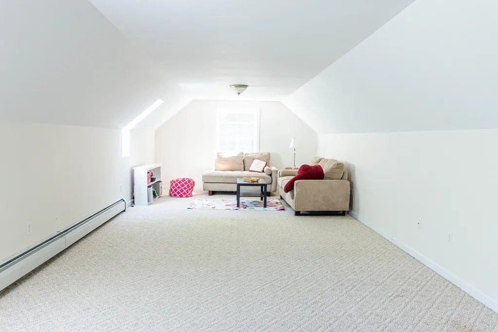 137 Vogel Road Raymond ME 04071