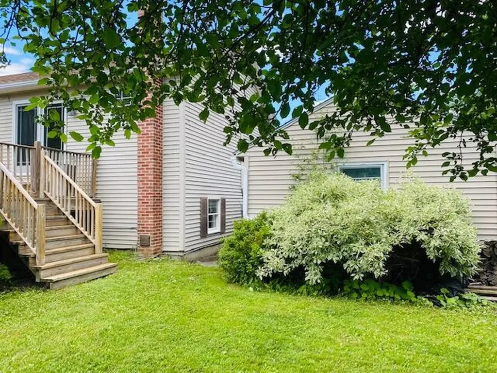 41 Aspen Way Brewer ME 04412