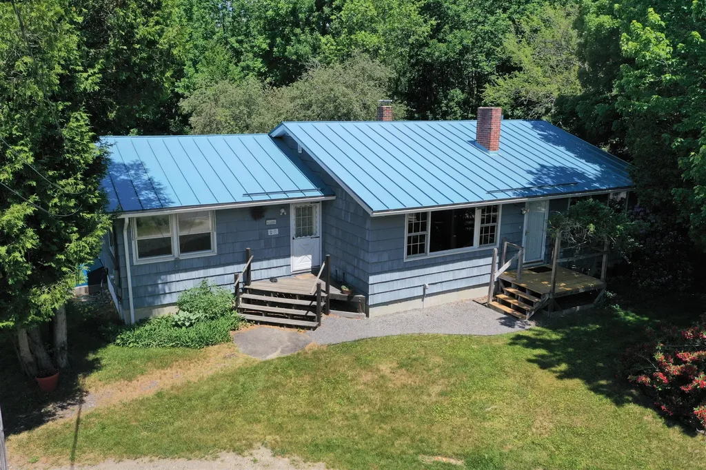 751 High Street West Gardiner ME 04345