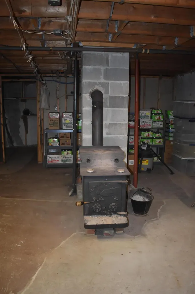 751 High Street West Gardiner ME 04345
