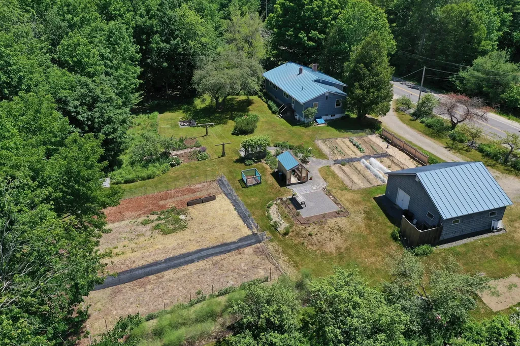 751 High Street West Gardiner ME 04345