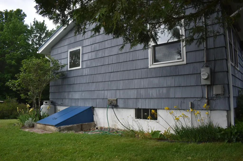 751 High Street West Gardiner ME 04345