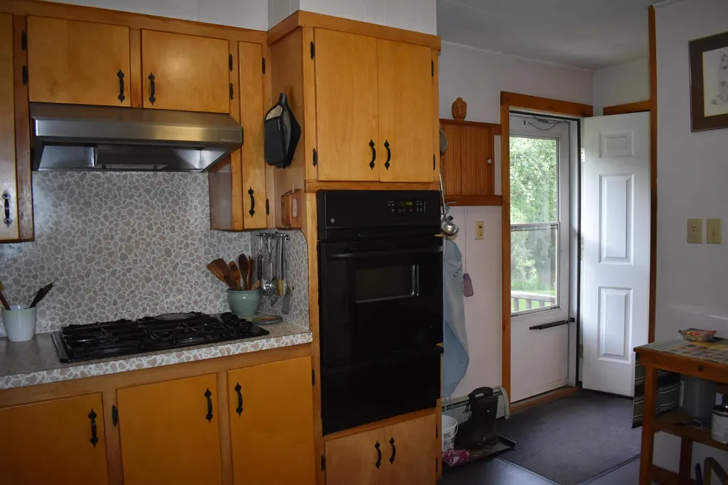 751 High Street West Gardiner ME 04345
