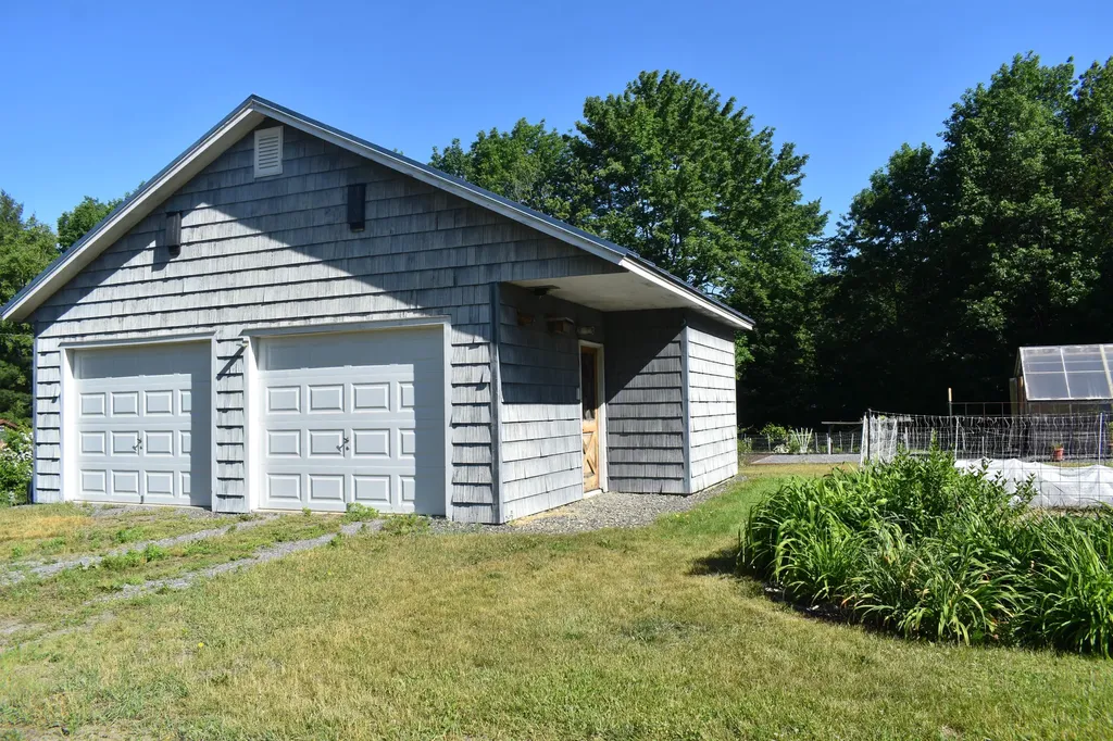 751 High Street West Gardiner ME 04345
