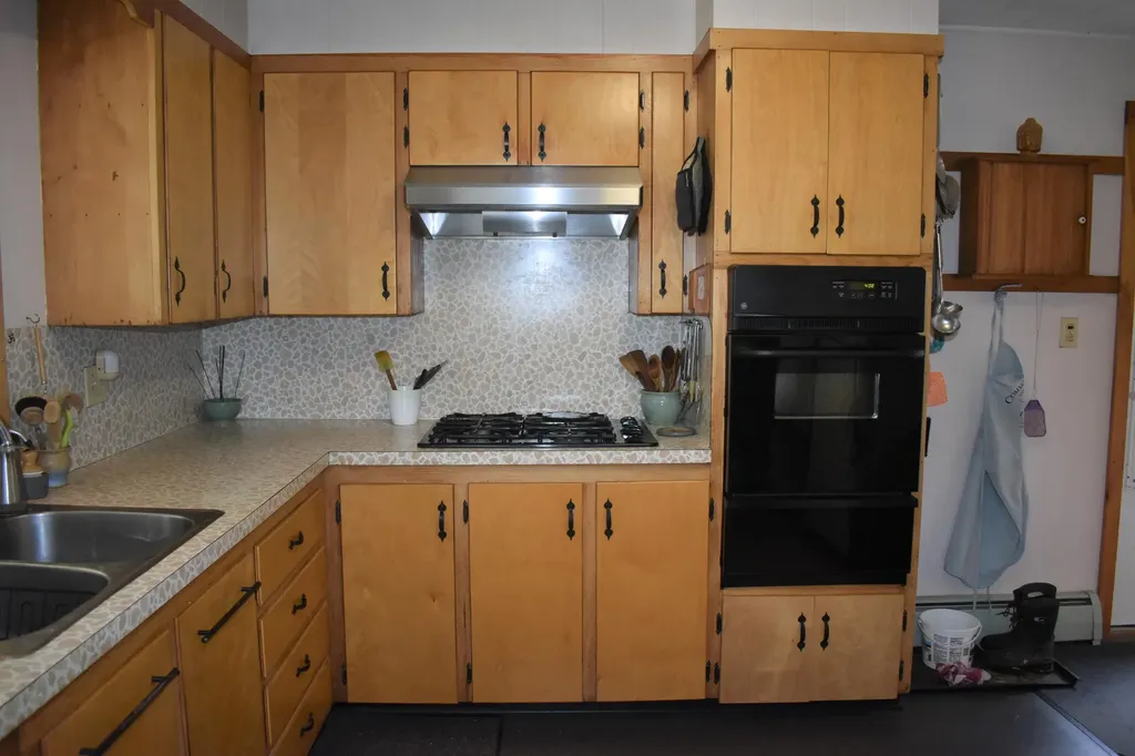 751 High Street West Gardiner ME 04345