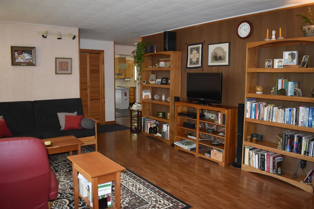 751 High Street West Gardiner ME 04345