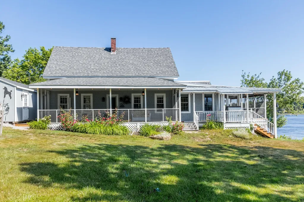 1557 Washington Street Bath ME 04530