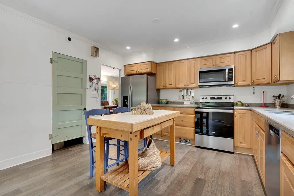 79 Western Avenue Auburn ME 04210