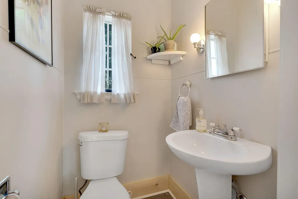 79 Western Avenue Auburn ME 04210