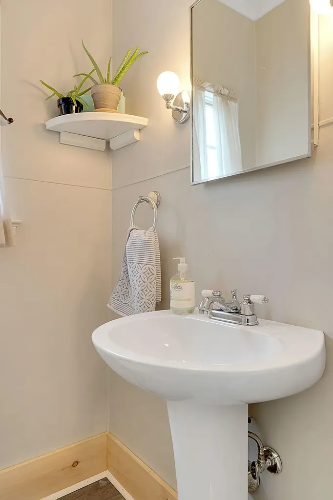 79 Western Avenue Auburn ME 04210