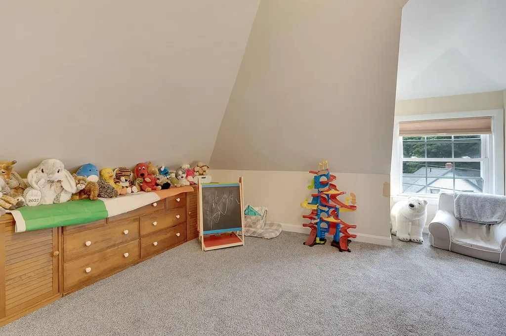 79 Western Avenue Auburn ME 04210