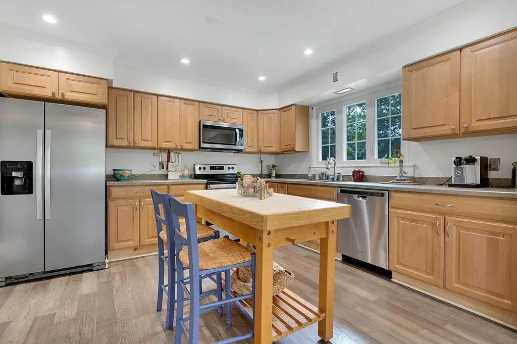 79 Western Avenue Auburn ME 04210
