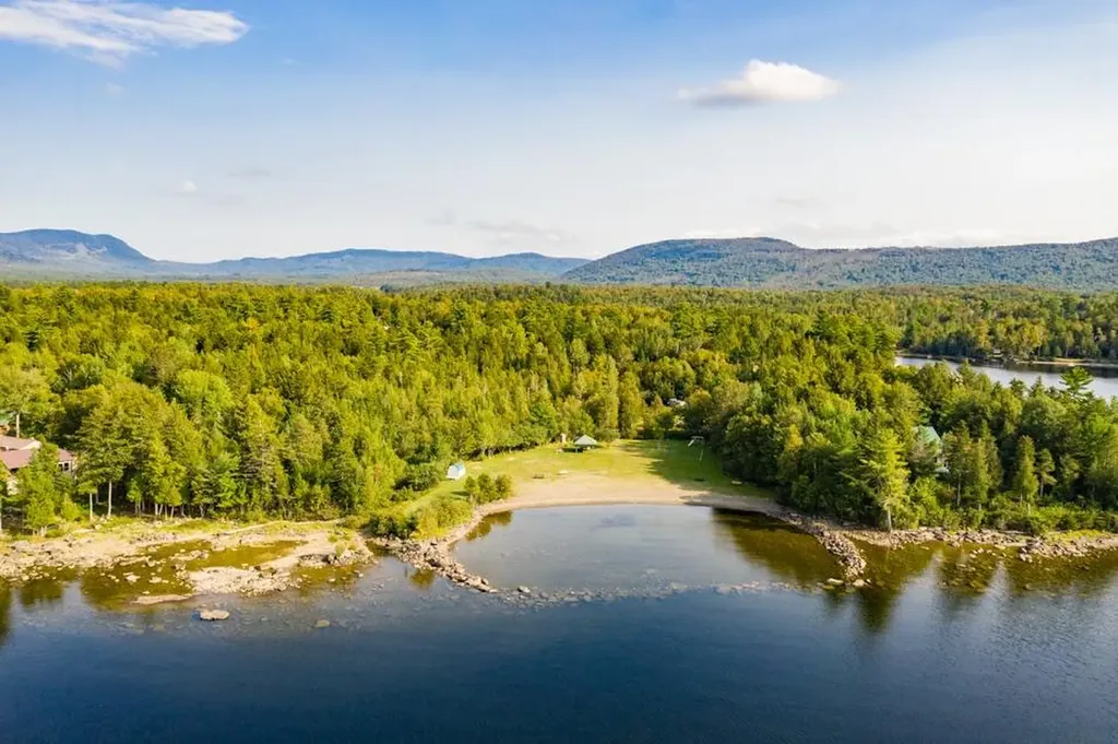 25 Coveside Road Beaver Cove ME 04441