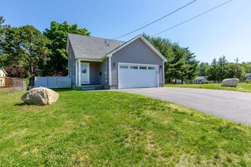 10 Bosse Street Lewiston ME 04240