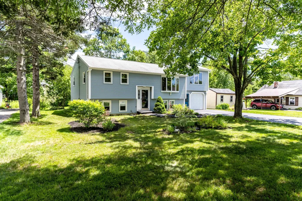 30 Harrisburg Avenue Westbrook ME 04092