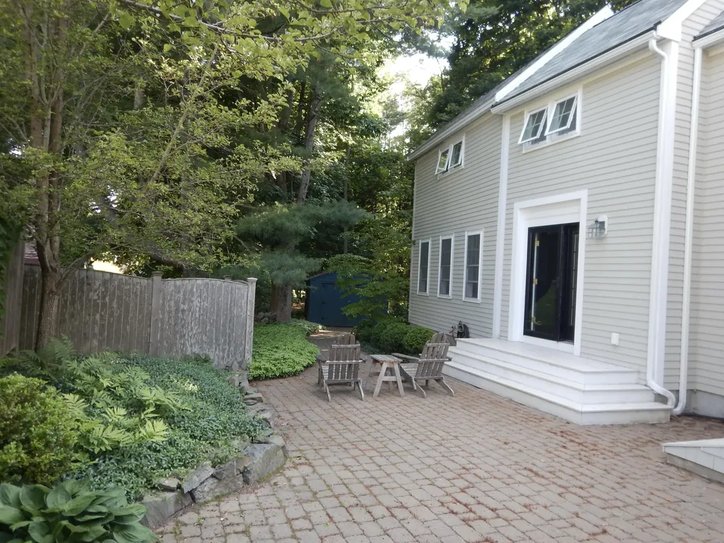 5 Johnson Court Kittery ME 03904