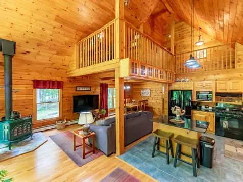83 Horseshoe Way West Gardiner ME 04345