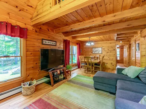 83 Horseshoe Way West Gardiner ME 04345