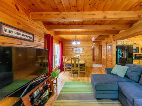 83 Horseshoe Way West Gardiner ME 04345