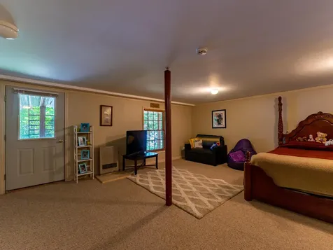 83 Horseshoe Way West Gardiner ME 04345