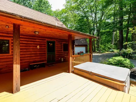 83 Horseshoe Way West Gardiner ME 04345