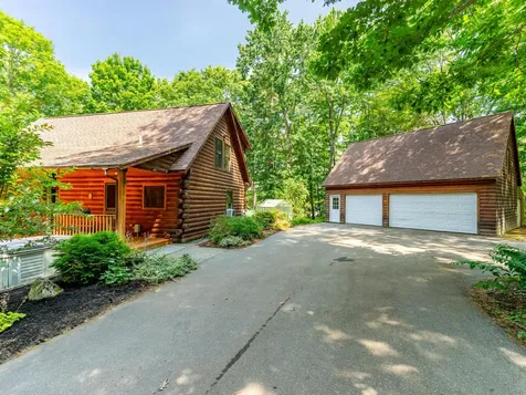 83 Horseshoe Way West Gardiner ME 04345