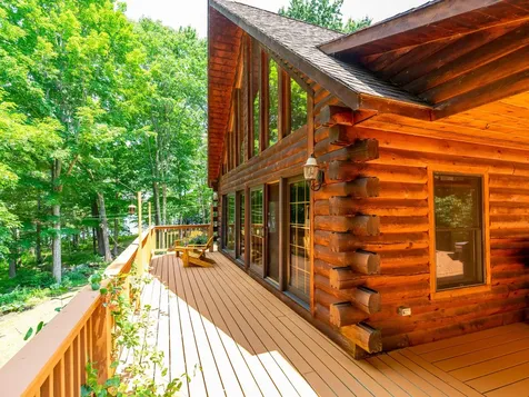 83 Horseshoe Way West Gardiner ME 04345