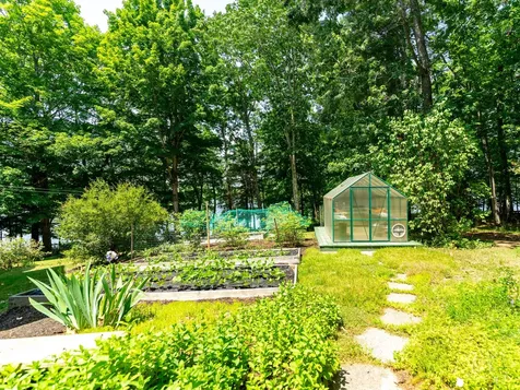 83 Horseshoe Way West Gardiner ME 04345
