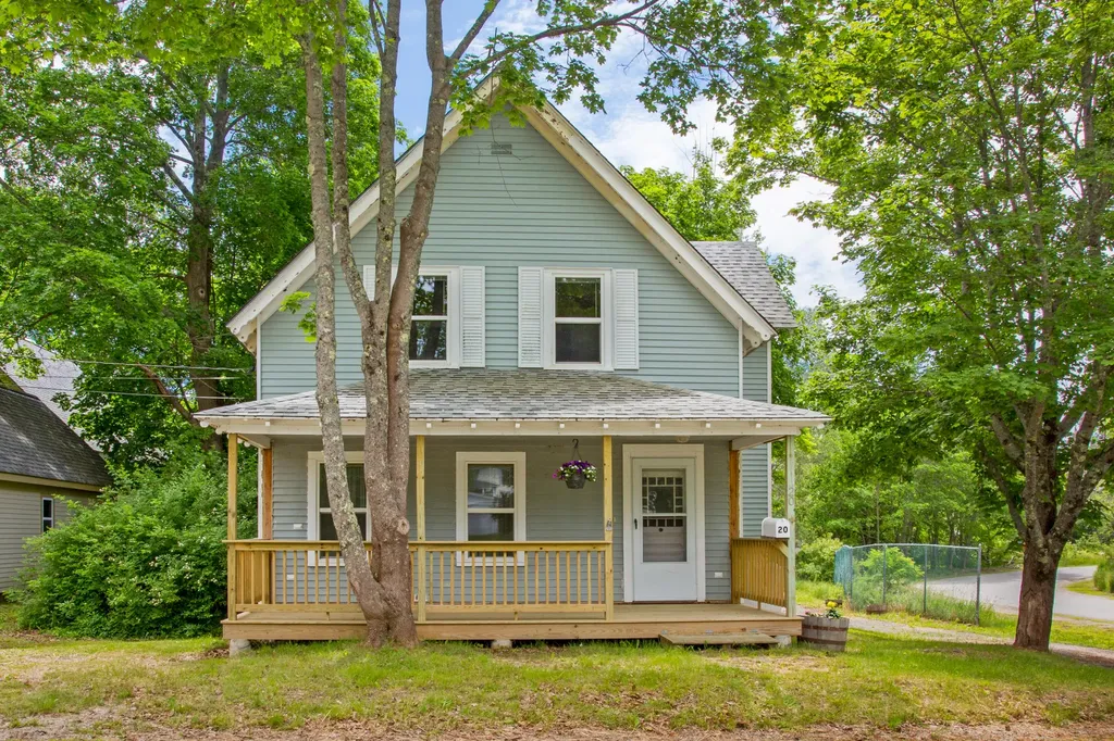 20 Sterling Street Ellsworth ME 04605