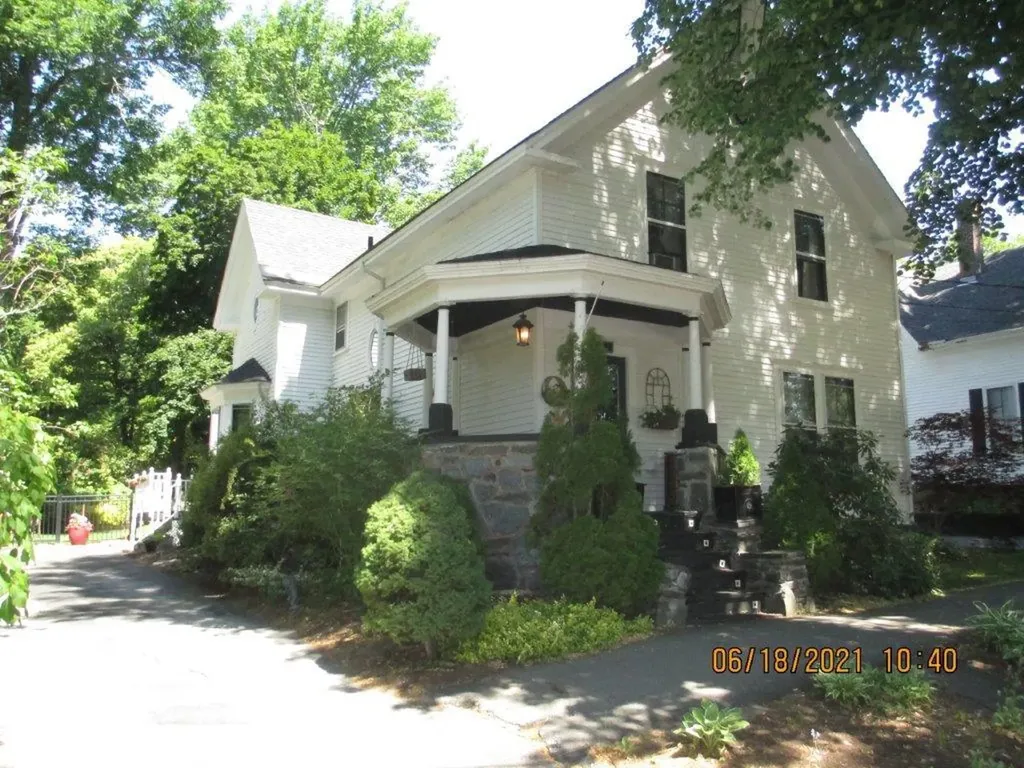 37 Pond Street Bangor ME 04401