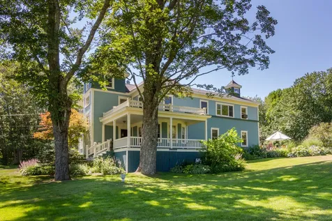 47 Corey Lane Boothbay ME 04537
