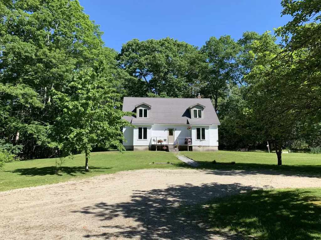33 Lords Beach Road Trenton ME 04605