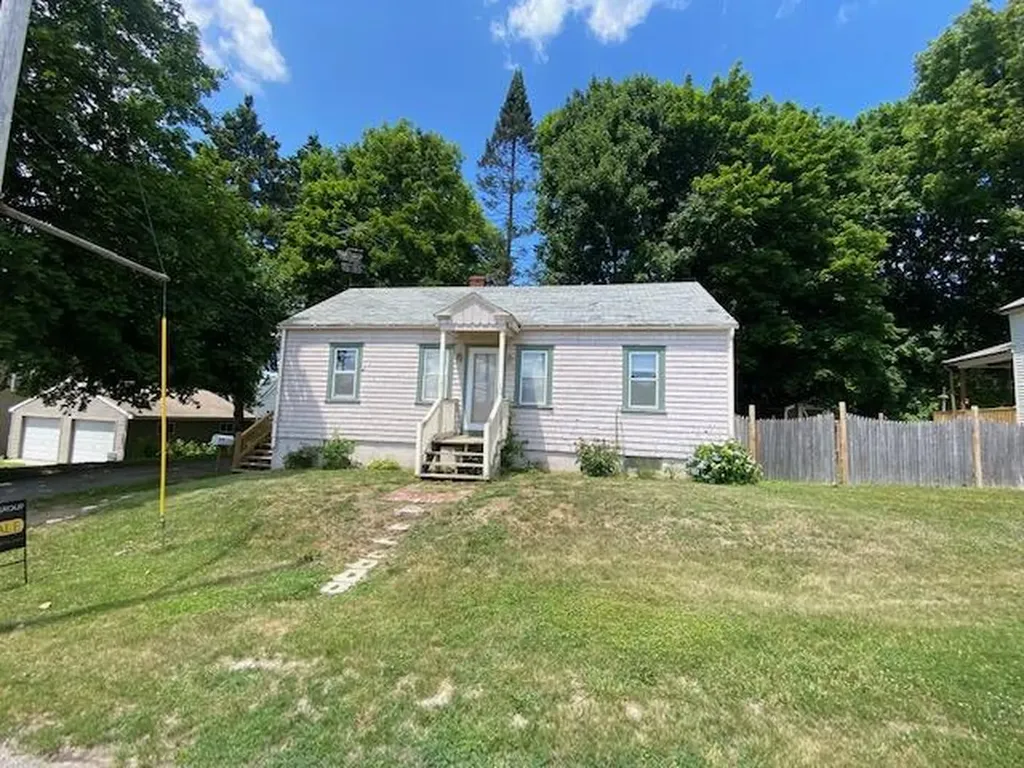 174 Spring Street Lewiston ME 04240