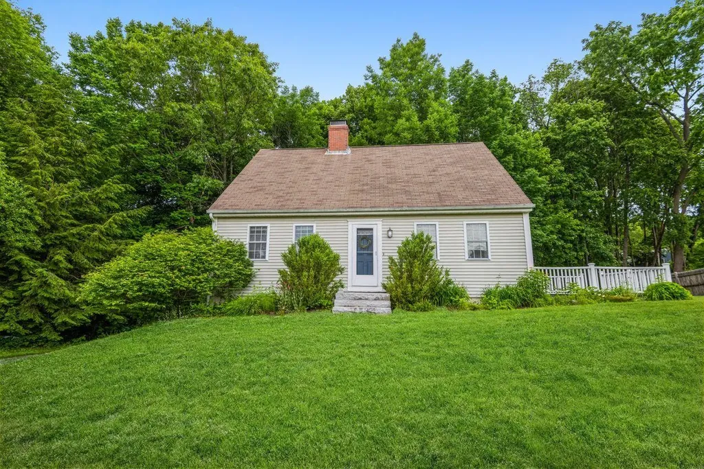 18 Sewall Road South Berwick ME 03908