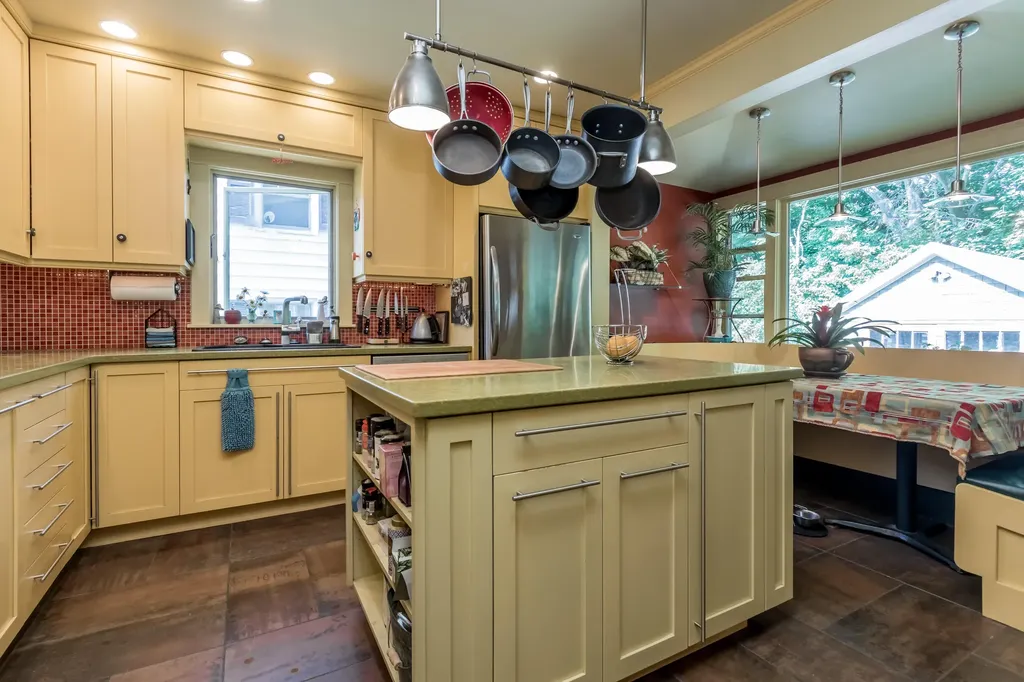 156 Bradley Street Portland ME 04102