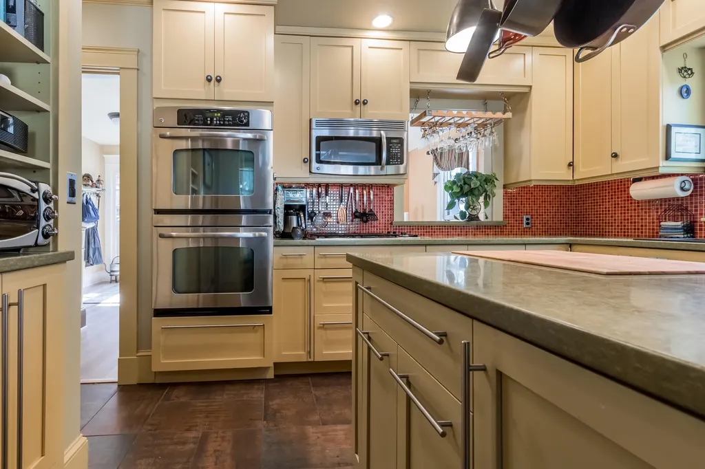 156 Bradley Street Portland ME 04102