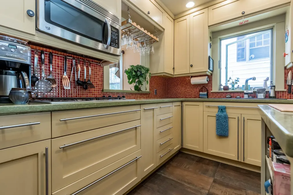 156 Bradley Street Portland ME 04102
