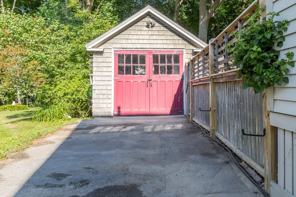 156 Bradley Street Portland ME 04102
